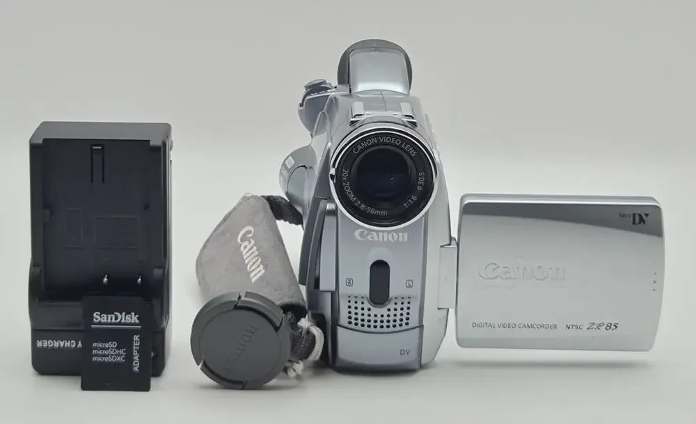 Canon ZR85 MiniDV Digital Camcorder Tested Powers On W/ Charger Memory Card